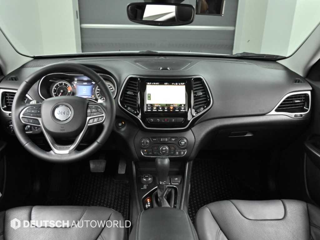 Jeep Cherokee — photo 07