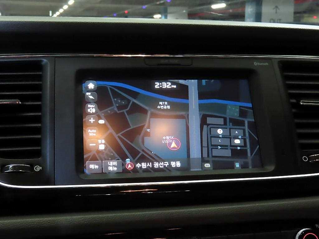 Kia Carnival — photo 13