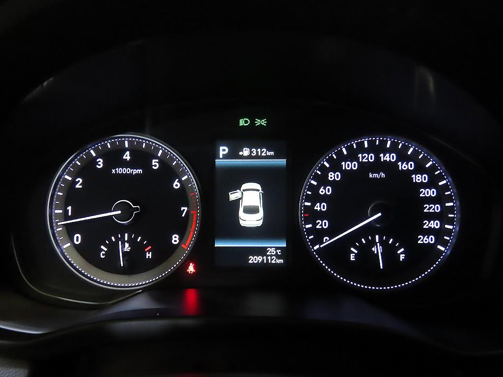 Hyundai Grandeur — photo 09