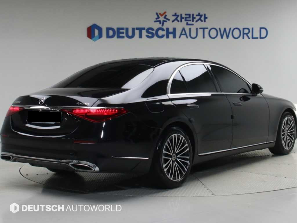 Mercedes-Benz S-Class — photo 02