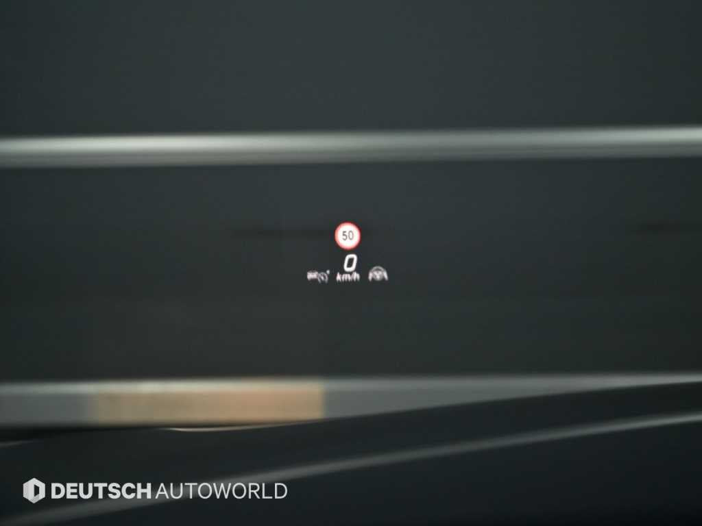 Mercedes-Benz S-Class — photo 17