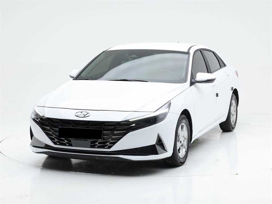 Hyundai Avante — photo 01