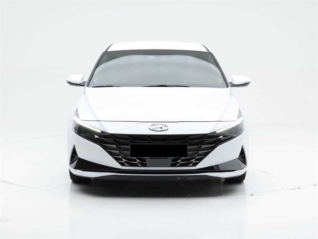 Hyundai Avante — photo 02