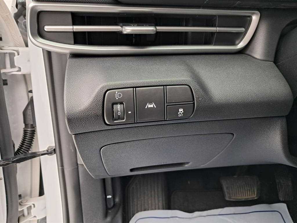 Hyundai Avante — photo 13