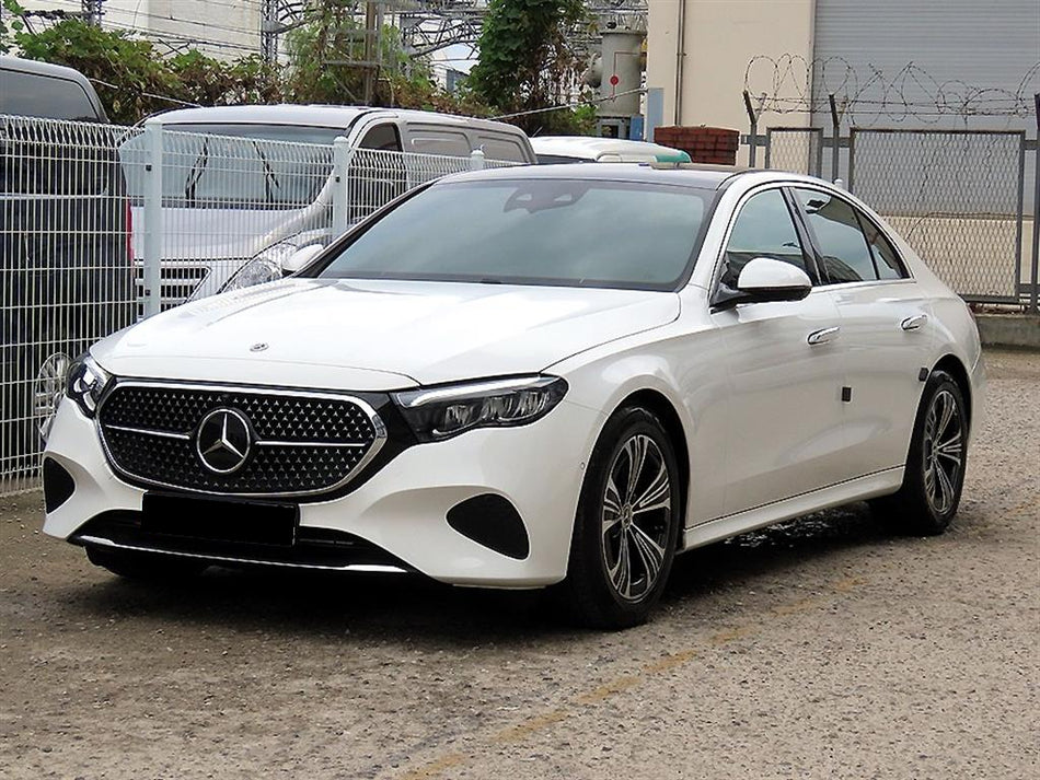 Mercedes-Benz E-Class — photo 02