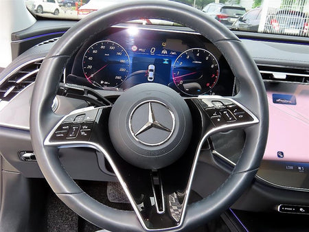 Mercedes-Benz E-Class — photo 08