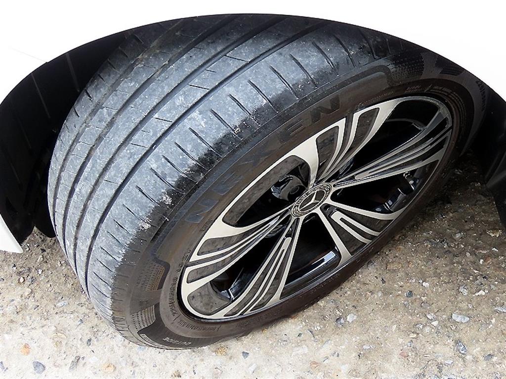 Mercedes-Benz E-Class — photo 20