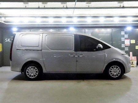 Hyundai Staria — photo 03