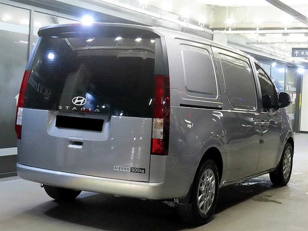 Hyundai Staria — photo 04