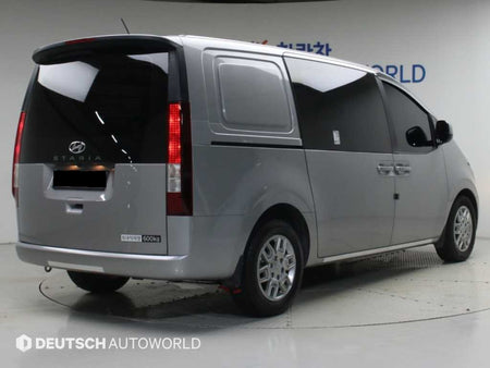 Hyundai Staria — photo 02