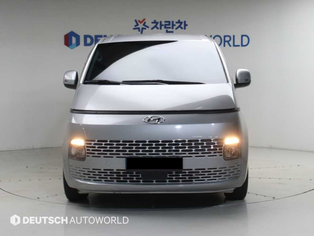 Hyundai Staria — photo 03