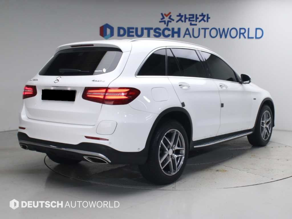 Mercedes-Benz GLC-Class — photo 02