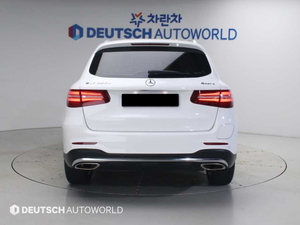 Mercedes-Benz GLC-Class — photo 04