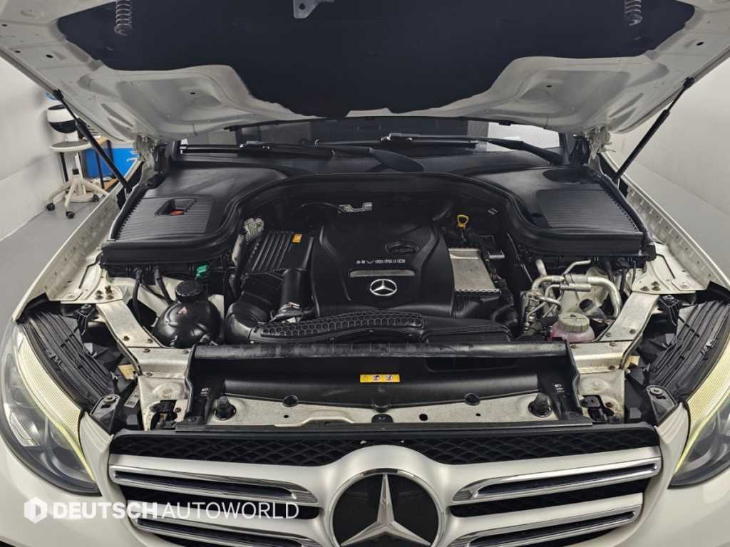 Mercedes-Benz GLC-Class — photo 06
