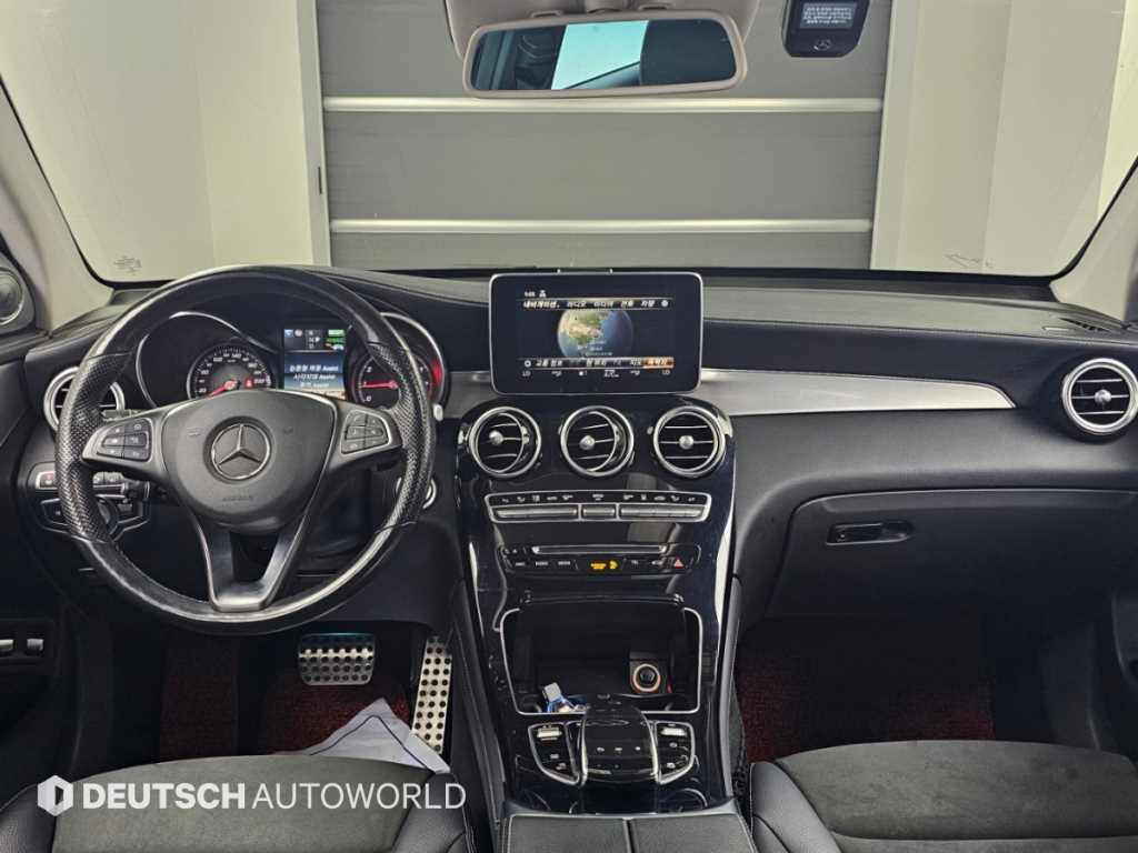 Mercedes-Benz GLC-Class — photo 07