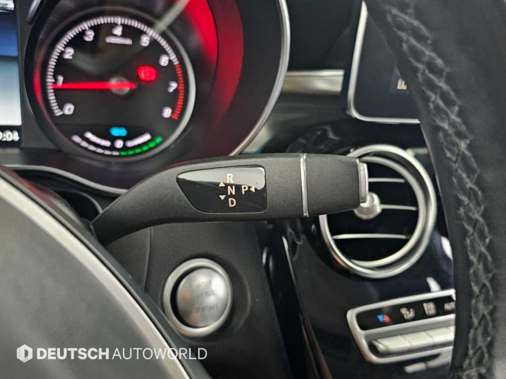Mercedes-Benz GLC-Class — photo 09