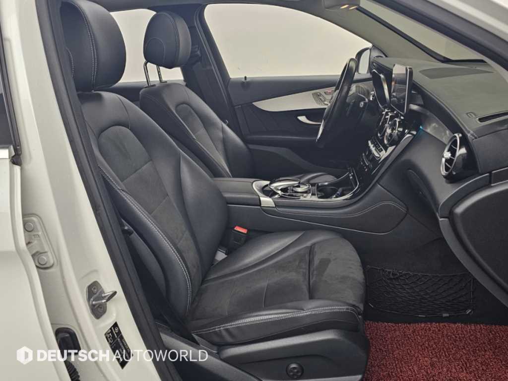 Mercedes-Benz GLC-Class — photo 10