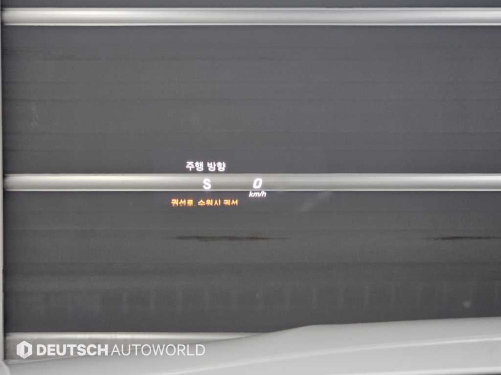 Mercedes-Benz GLC-Class — photo 17