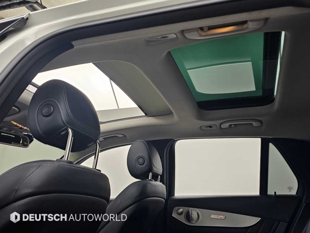 Mercedes-Benz GLC-Class — photo 18