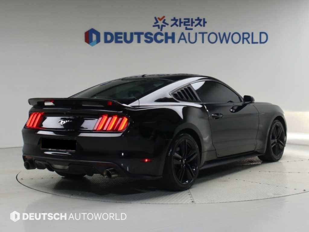 Ford Mustang — photo 02