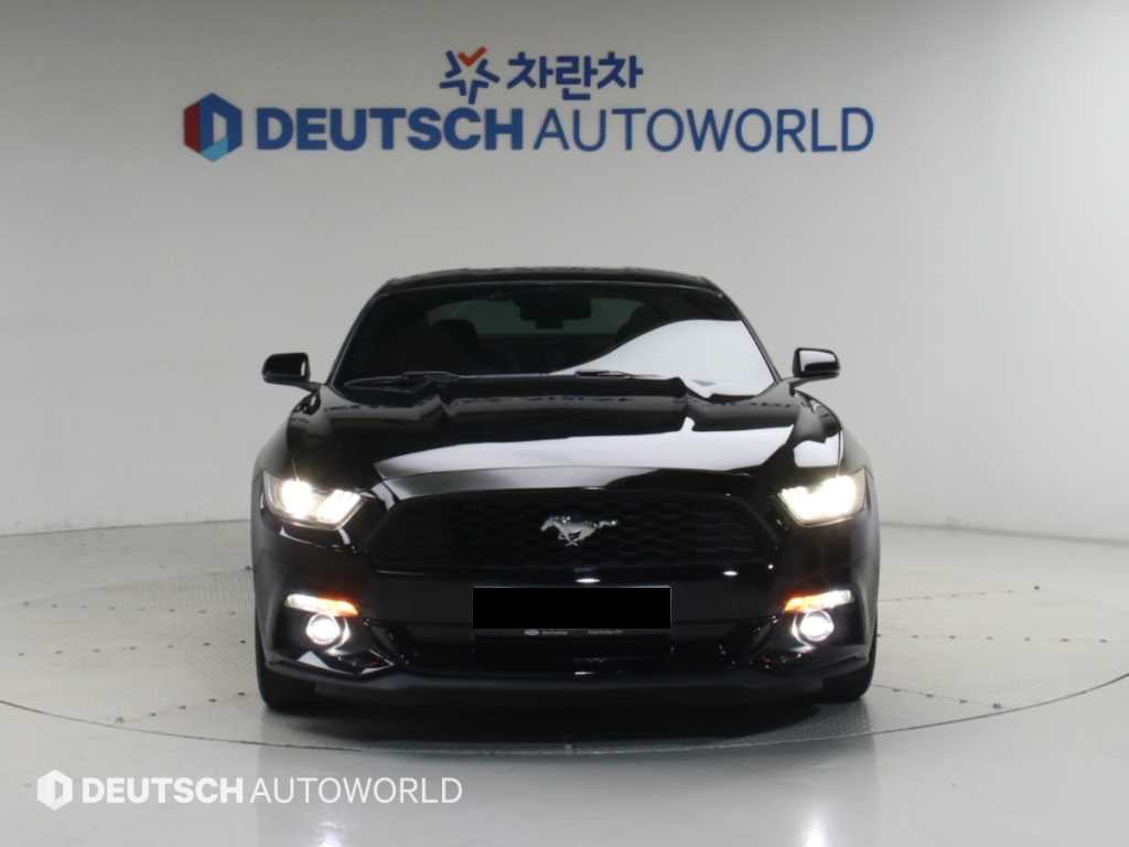 Ford Mustang — photo 03