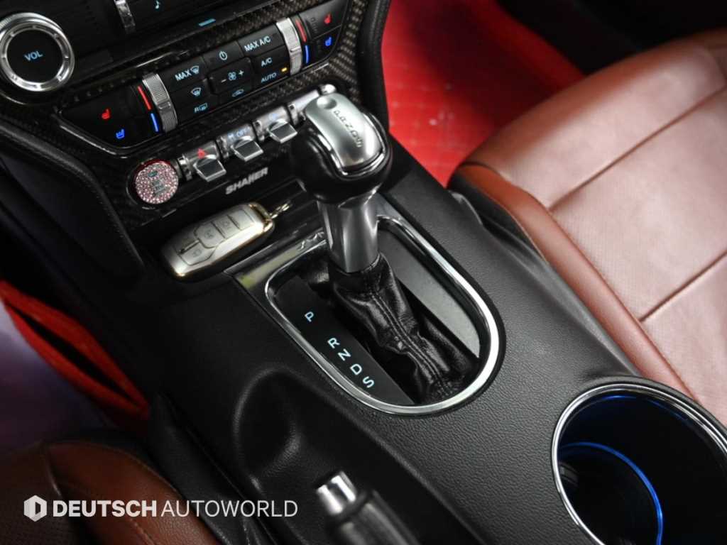 Ford Mustang — photo 09