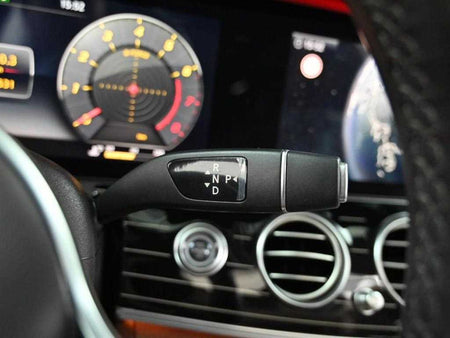 Mercedes-Benz E-Class — photo 09