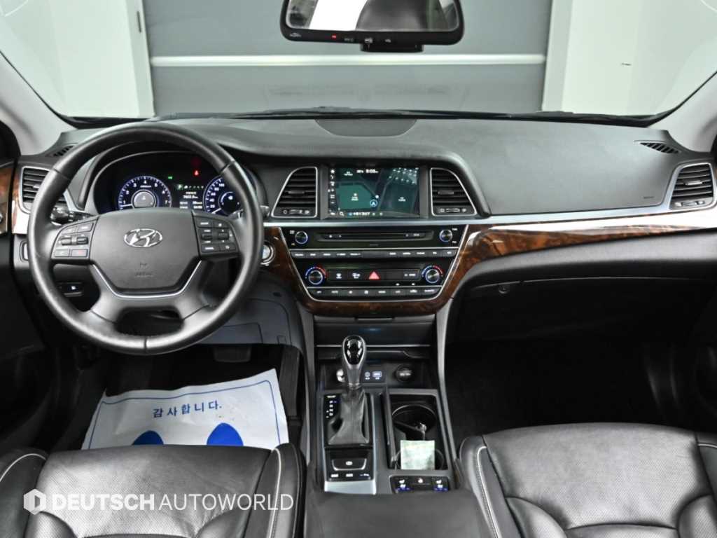 Hyundai Aslan — photo 07