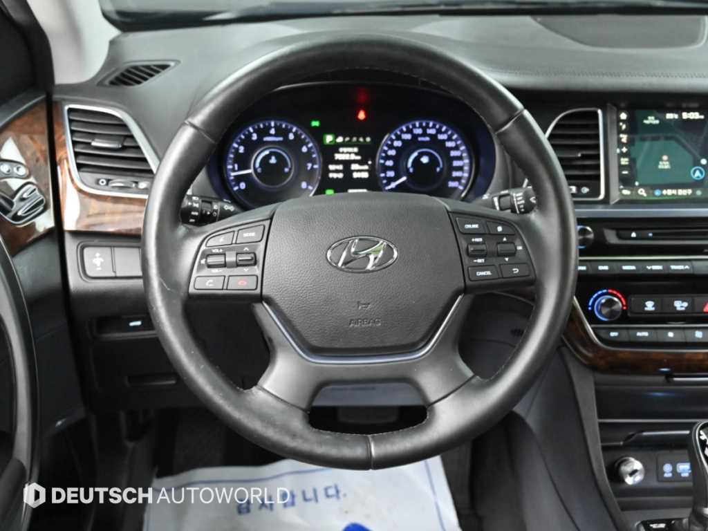 Hyundai Aslan — photo 13