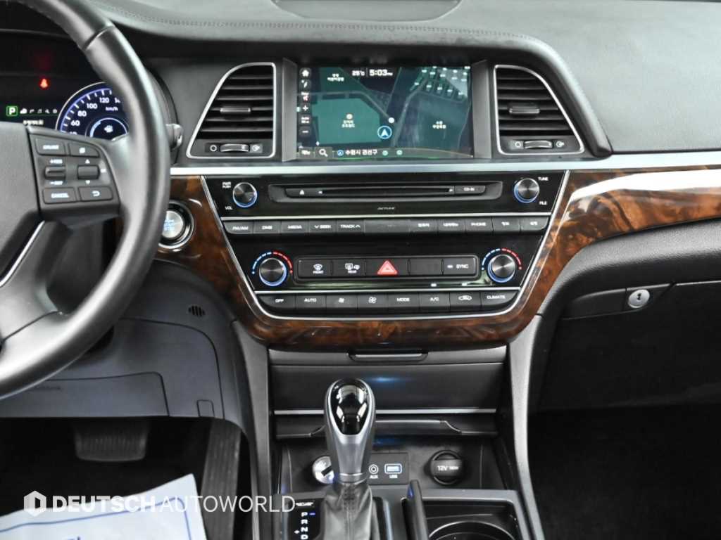 Hyundai Aslan — photo 14