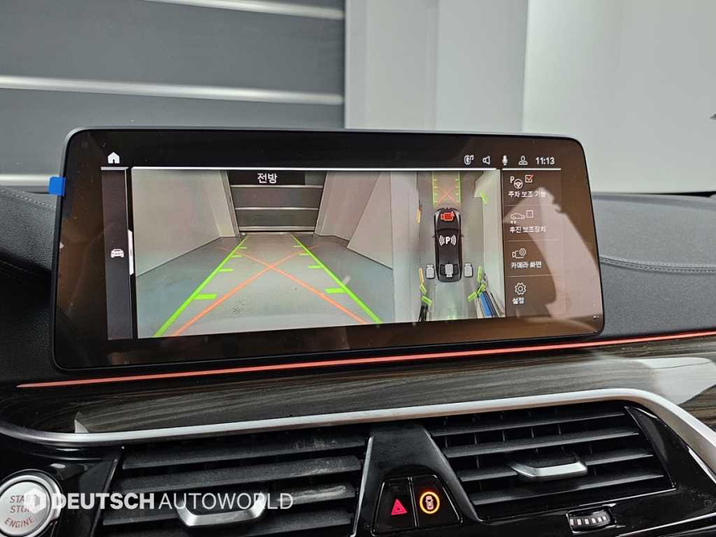 BMW 5-Series — photo 15