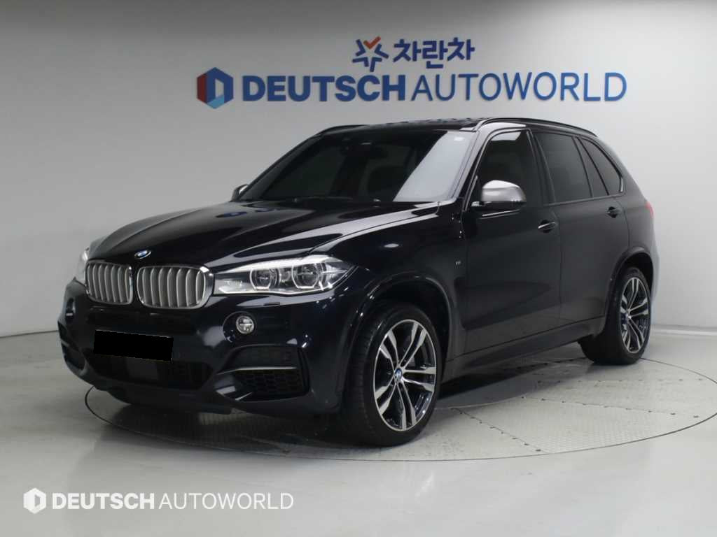 BMW X5 — photo 02