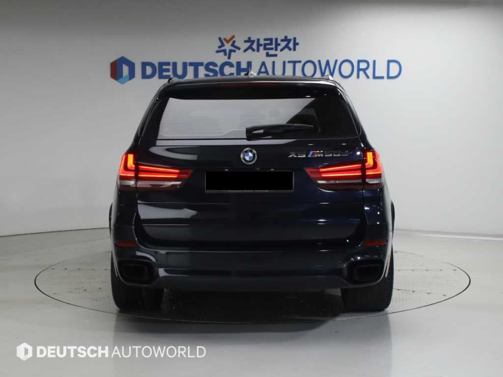 BMW X5 — photo 03