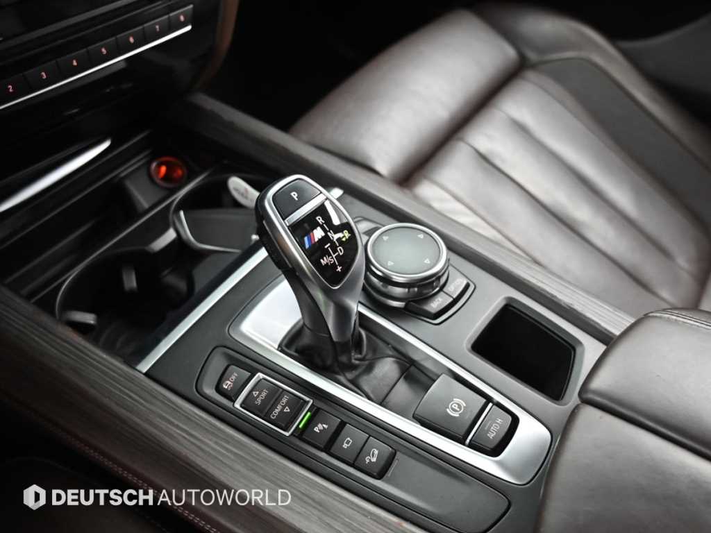 BMW X5 — photo 09