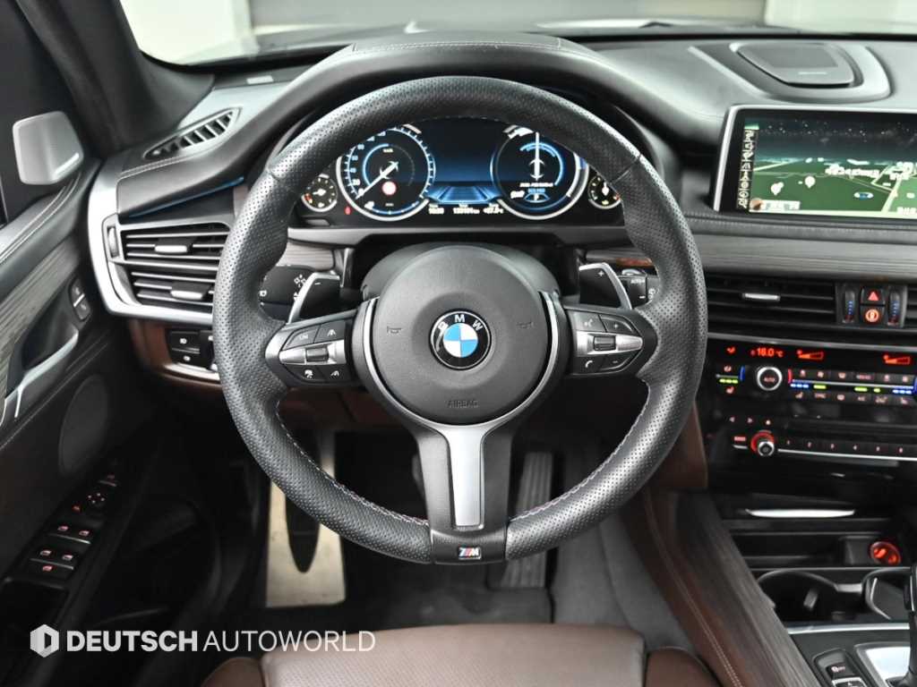 BMW X5 — photo 13