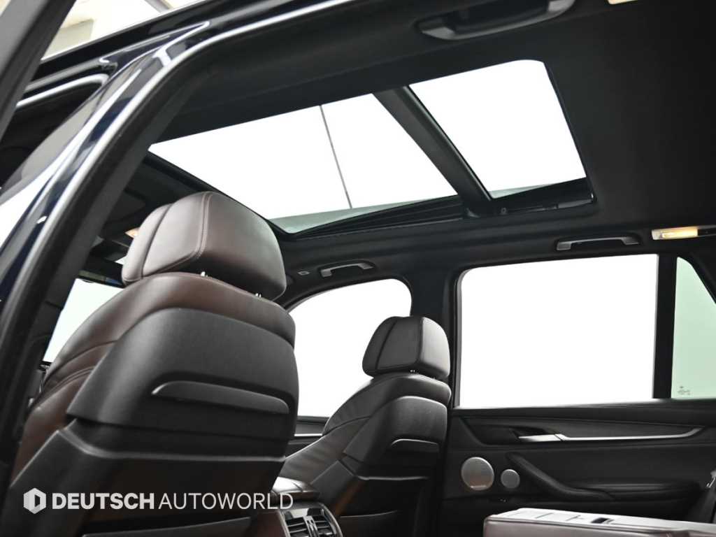BMW X5 — photo 18