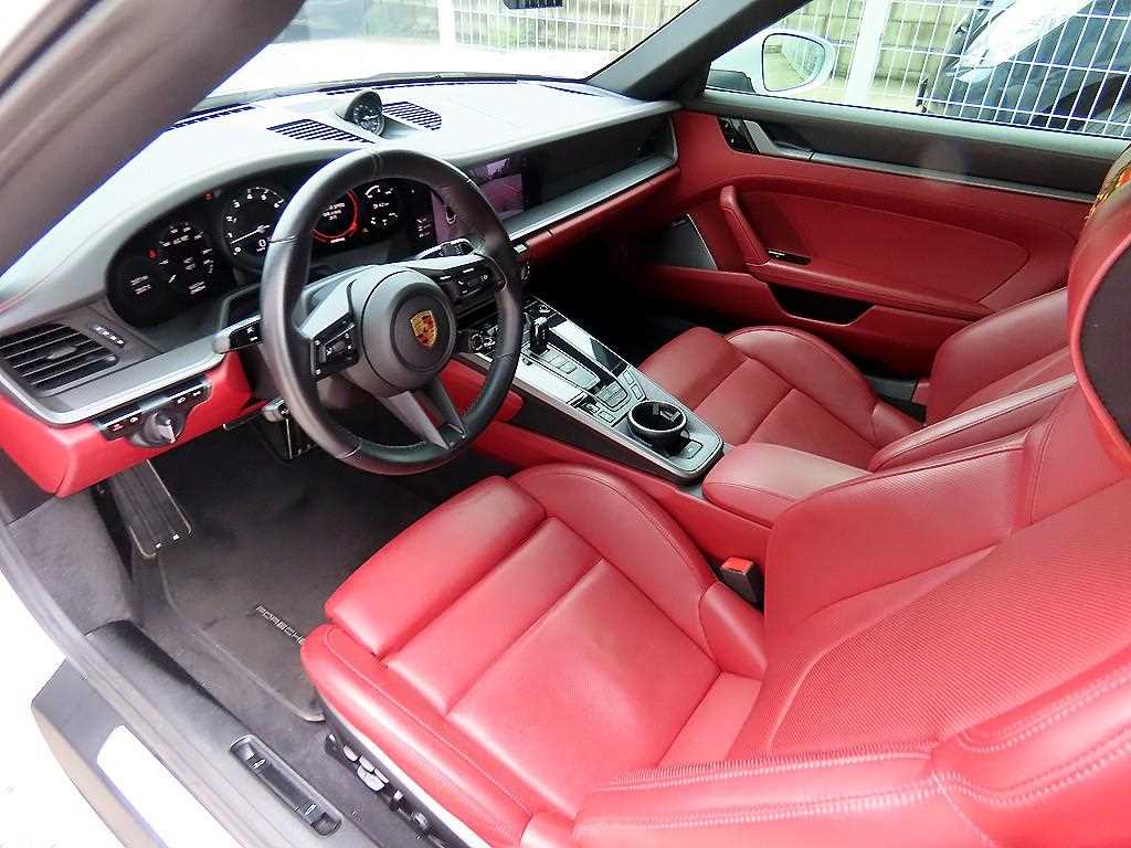 Porsche 911 — photo 11