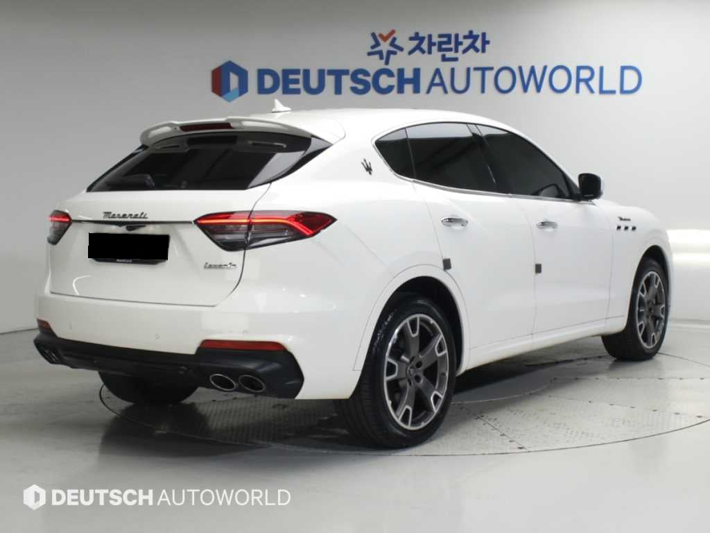 Maserati Levante — photo 02