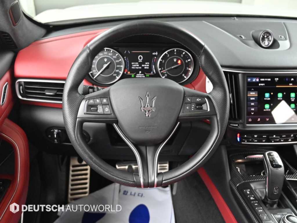 Maserati Levante — photo 13