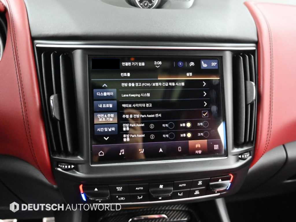 Maserati Levante — photo 17