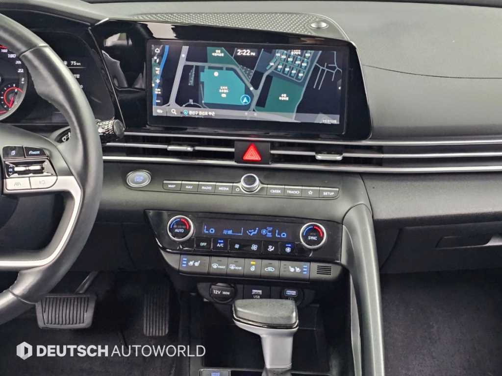 Hyundai Avante — photo 06