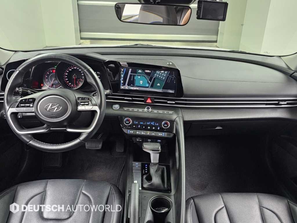 Hyundai Avante — photo 07