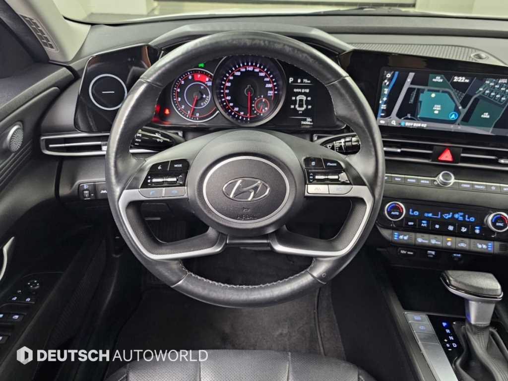Hyundai Avante — photo 12