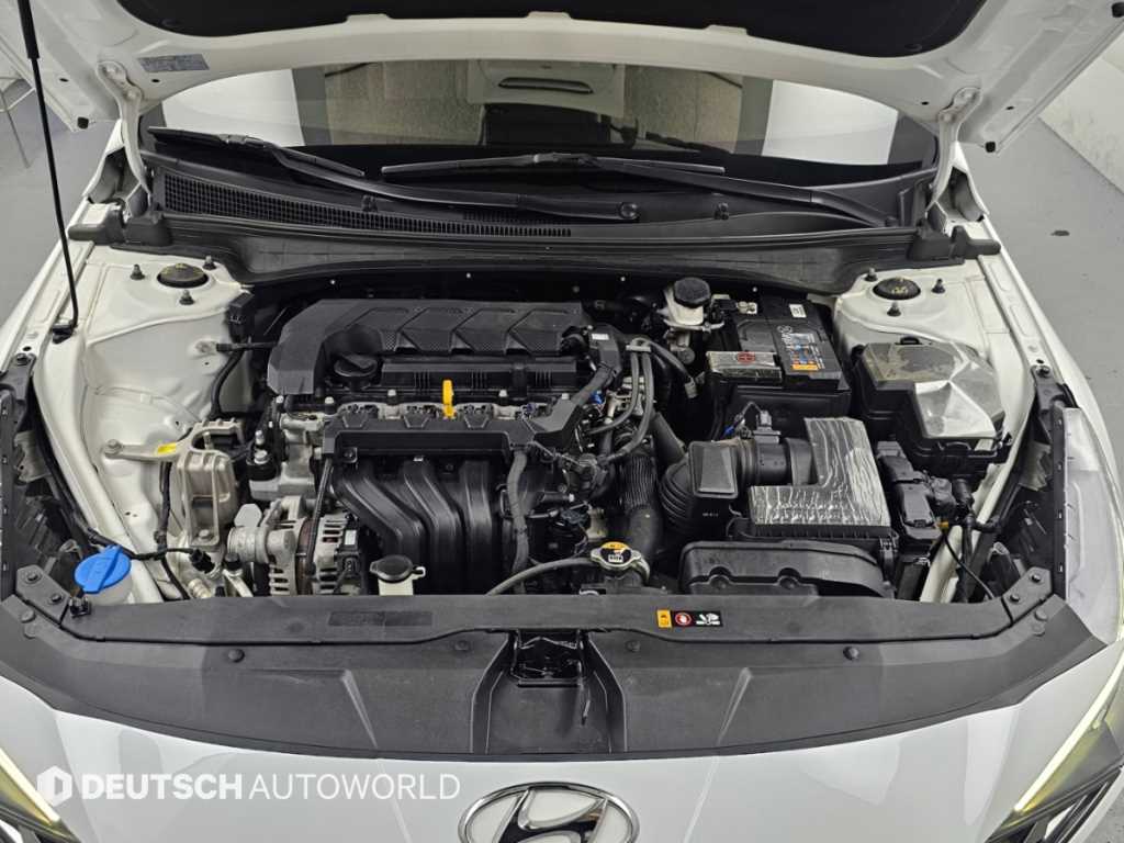 Hyundai Avante — photo 19