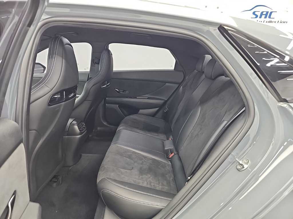 Hyundai Avante — photo 12