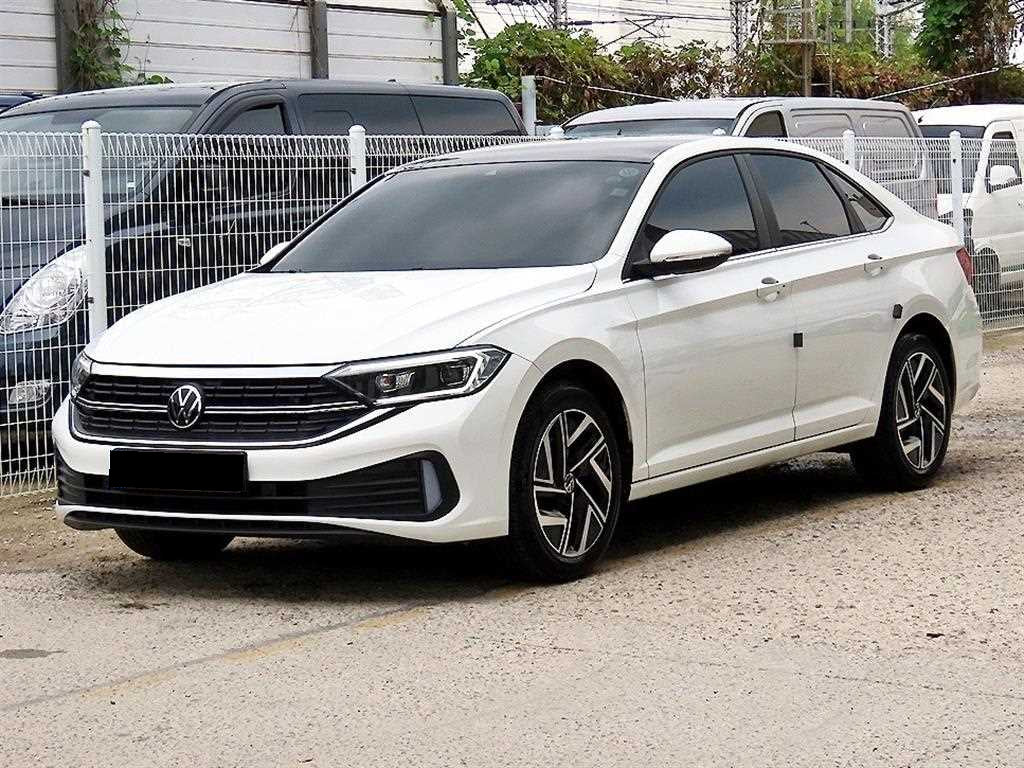 Volkswagen Jetta — photo 02