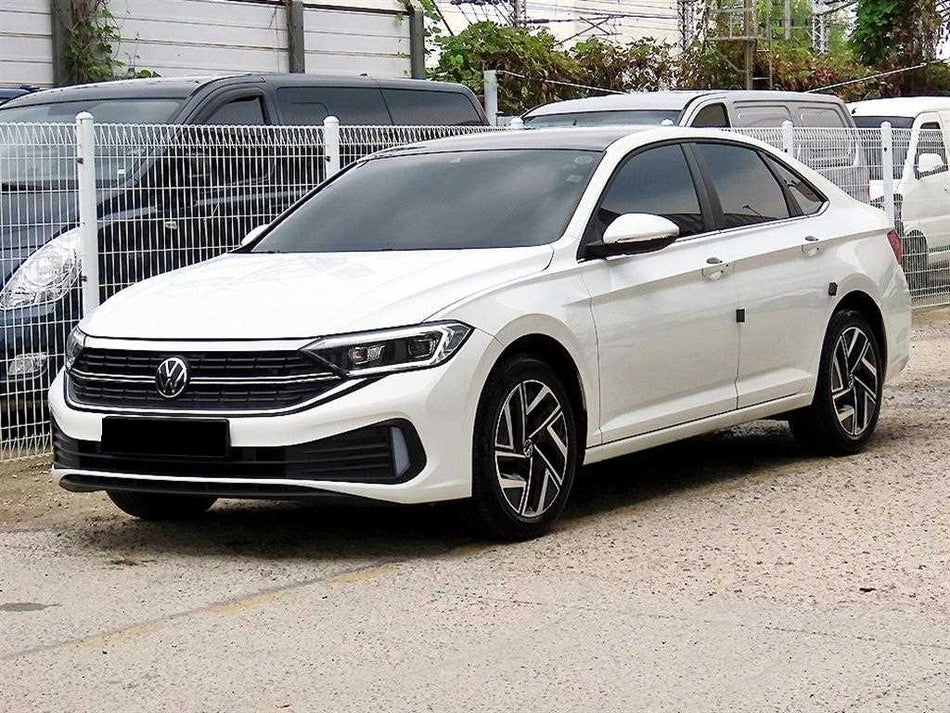 Volkswagen Jetta — photo 02