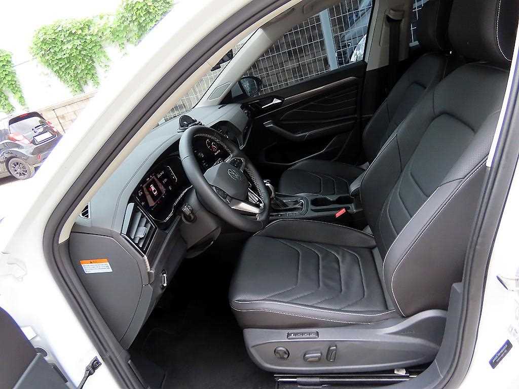 Volkswagen Jetta — photo 05