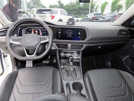 Volkswagen Jetta — photo 07