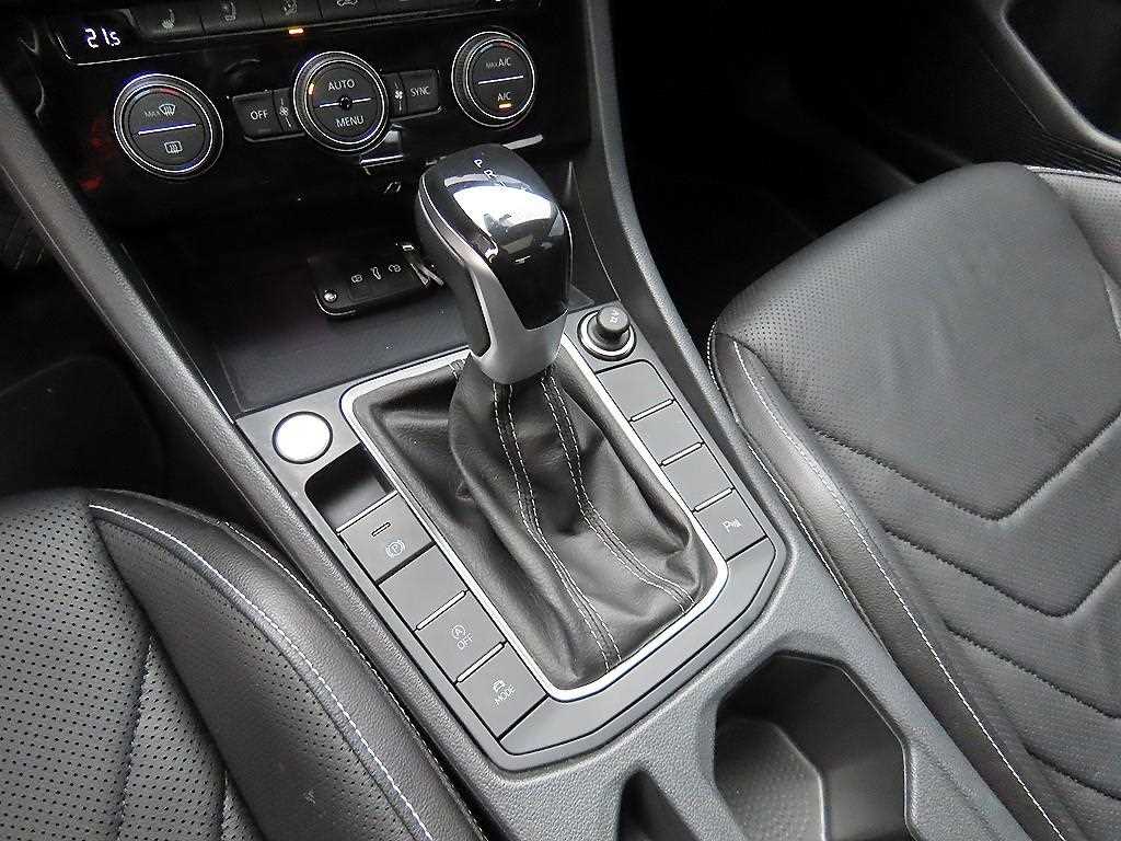 Volkswagen Jetta — photo 10